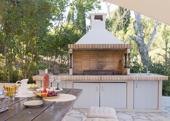 Casa Micallef Corfu Апартаменты *